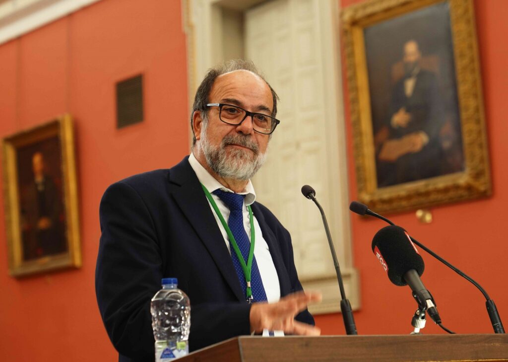 Χριστάκης Χατζηχριστοδούλου: Σημαντικός ο έγκαιρος εμβολιασμός για έγκυες και νεογνά