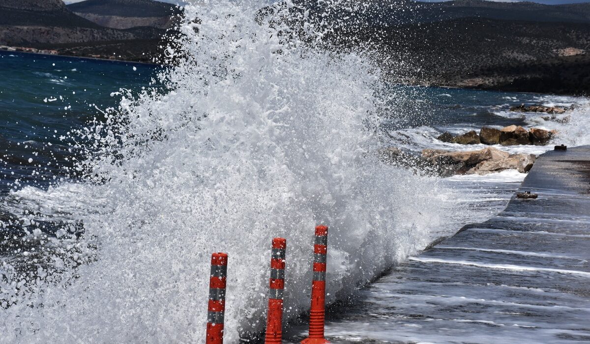 Προειδοποίηση Κολυδά για τα ρεύματα έλξης: Τι είναι και τι να κάνουμε στη θάλασσα