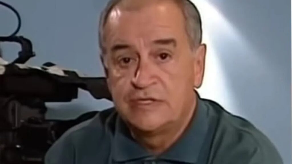 Κώστας Λυχναράς