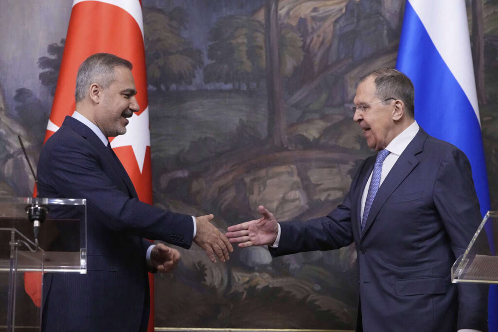 Η Τουρκία καλεί ξανά Μόσχα και Κίεβο για διαπραγματεύσεις στο έδαφός της – Το μήνυμα Φιντάν στον Πούτιν