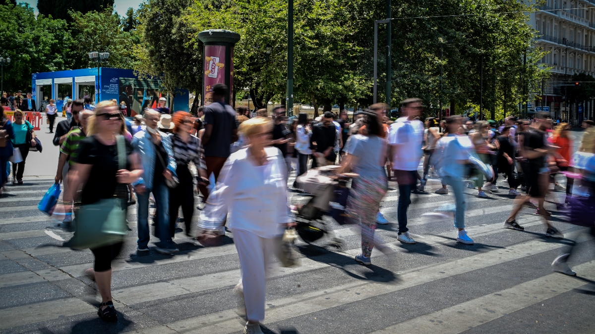 Πλεόνασμα και πολιτικές εξελίξεις: Αυξάνουν οι κοινωνικές πιέσεις - Μικρό καλάθι φόρων, όχι παροχών