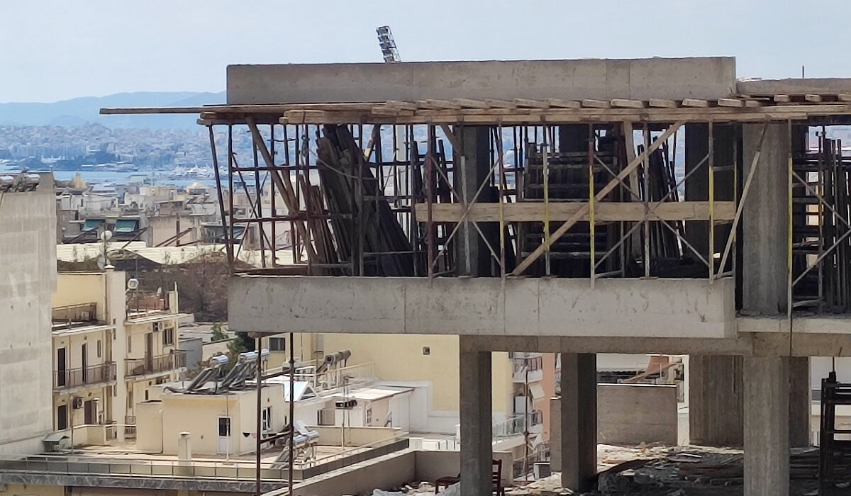 Τροπολογία ΝΟΚ: «Παράθυρο» για νομιμοποιήσεις μέσω πράσινου τέλους - Αντιδράσεις Δημάρχων