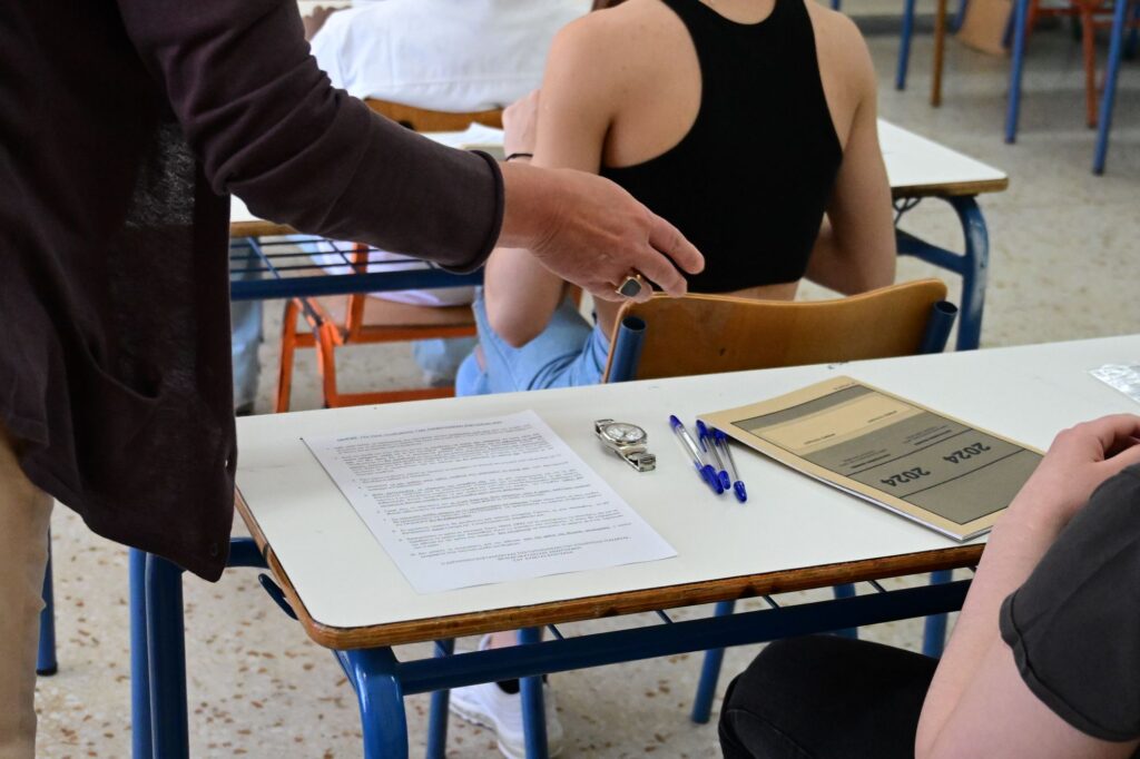 Πανελλήνιες 2025: 20 σχολές που περνάς με… ελάχιστα μόρια