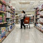 Το «κυνήγι» της καλύτερης τιμής: Οι Έλληνες κάνουν «tour» για ψώνια σε πάνω από 2 σούπερ μάρκετ