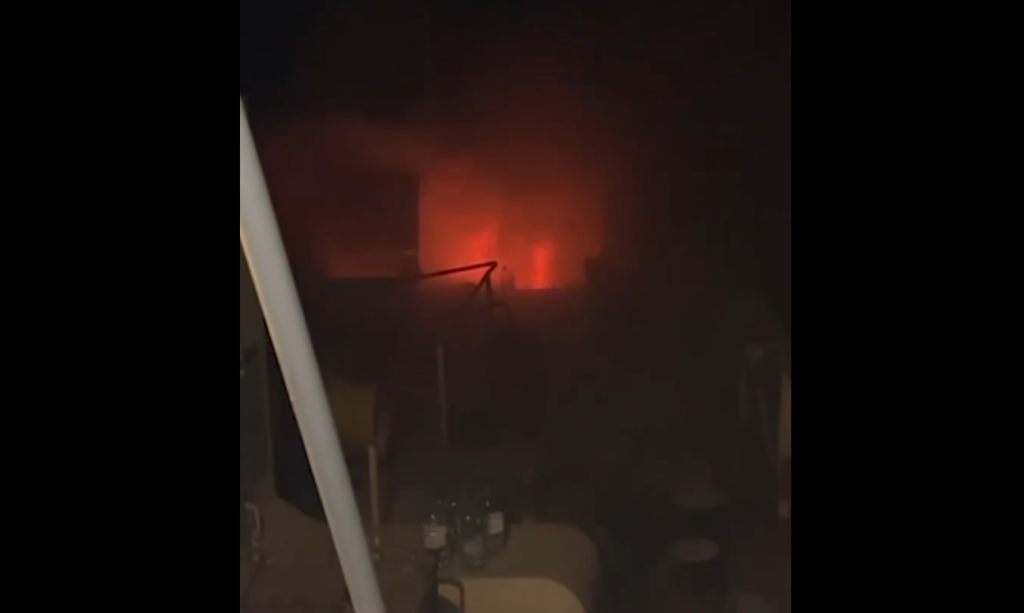 Θρίλερ με πλοίο με ανθρωπιστική βοήθεια για τη Γάζα – Χτυπήθηκε από drones ανοιχτά της Μάλτας (Βίντεο)