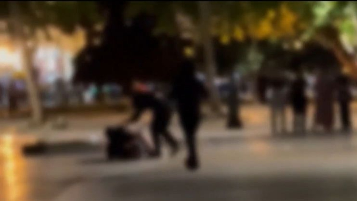 Θεσσαλονίκη: Άγριο ξύλο μεταξύ 14χρονων κοριτσιών - Σοκάρει το βίντεο ντοκουμέντο