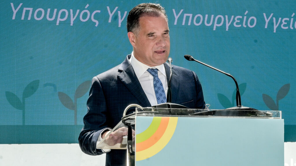Ο Άδωνις παραδέχθηκε ότι έκανε μεταμόσχευση μαλλιών