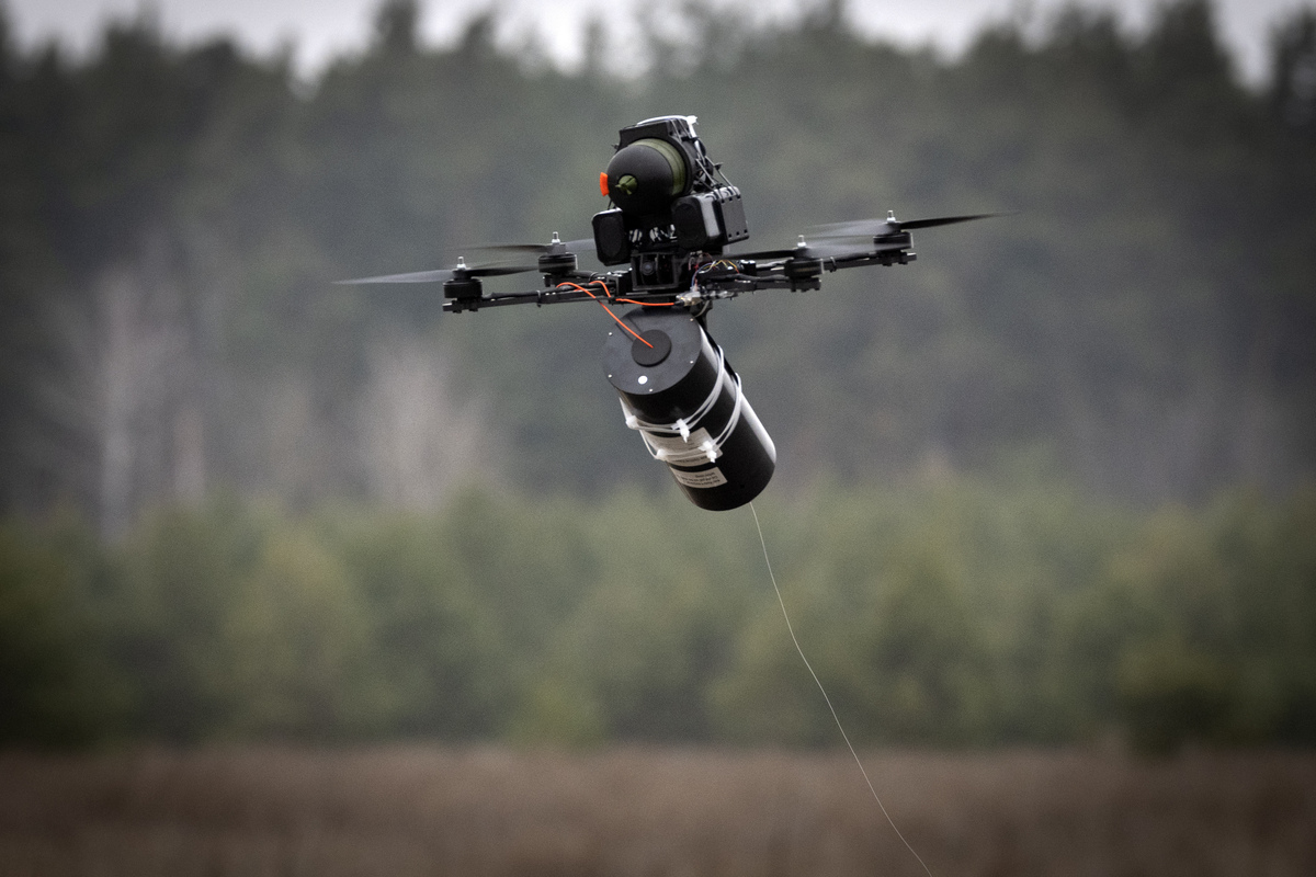 Νέο όπλο στον πόλεμος στην Ουκρανία, drone με οπτική ίνα