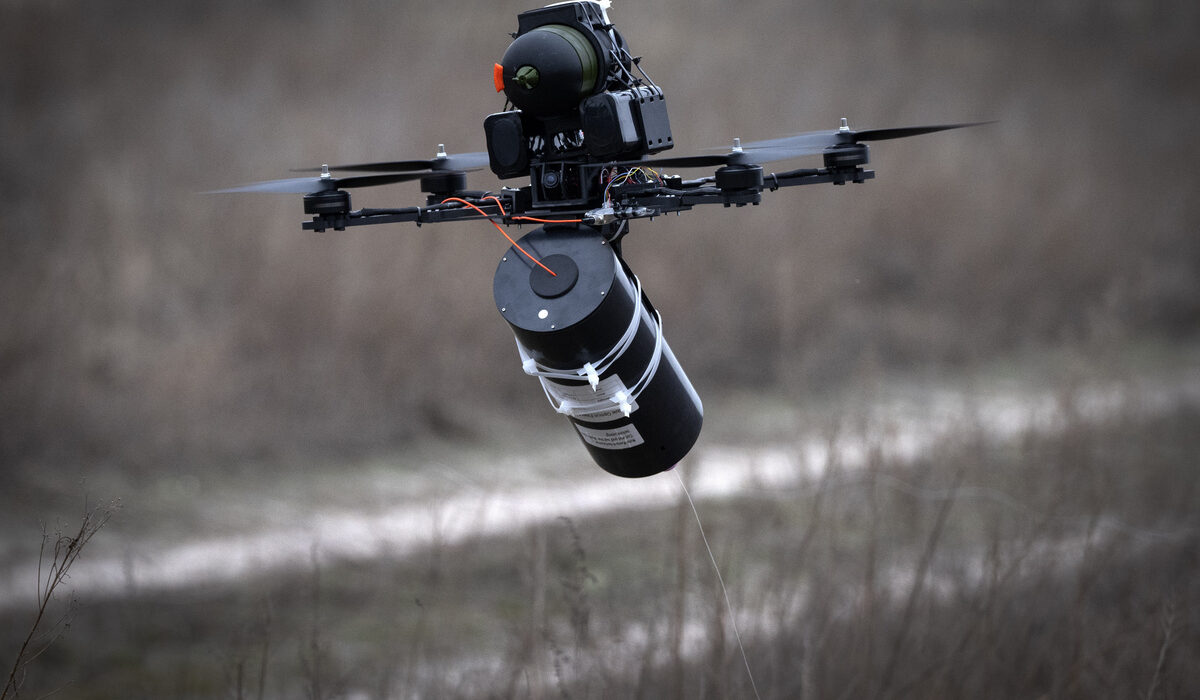 Νέο όπλο στον πόλεμος στην Ουκρανία, drone με οπτική ίνα