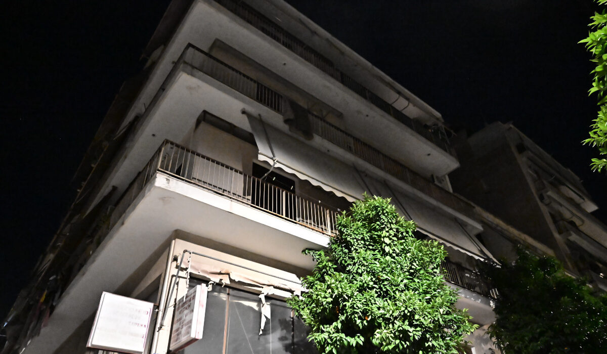 Έκρηξη σε διαμέρισμα επί της οδού Δάβαρη στον Νέο Κόσμο