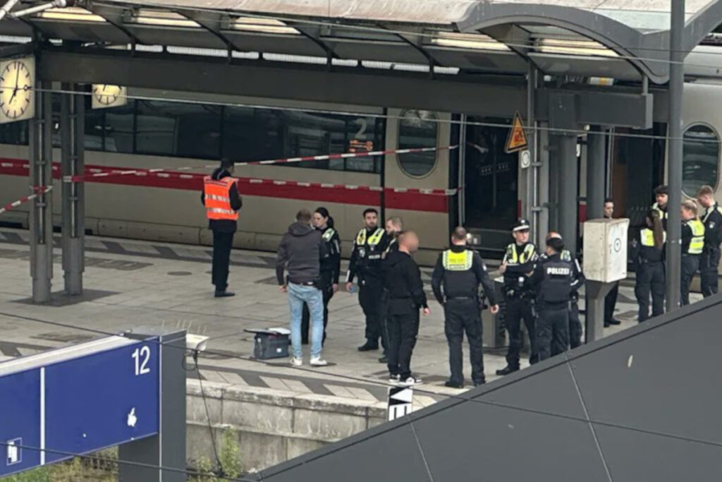 Συναγερμός στη Γερμανία: Επίθεση με μαχαίρι στο Αμβούργο – Τουλάχιστον 12 τραυματίες (Εικόνες, Βίντεο)