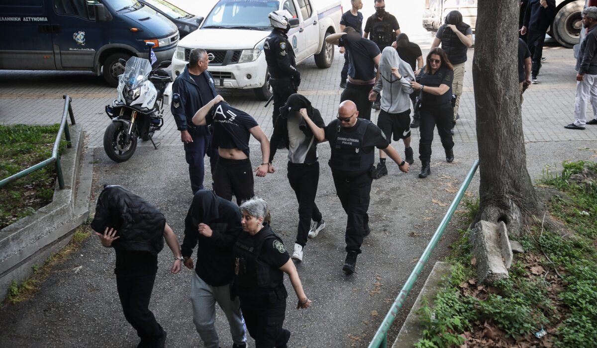 «Εθνικιστική Νεολαία Θεσσαλονίκης»: Συνεχίζονται οι απολογίες των ακροδεξιών μελών της οργάνωσης