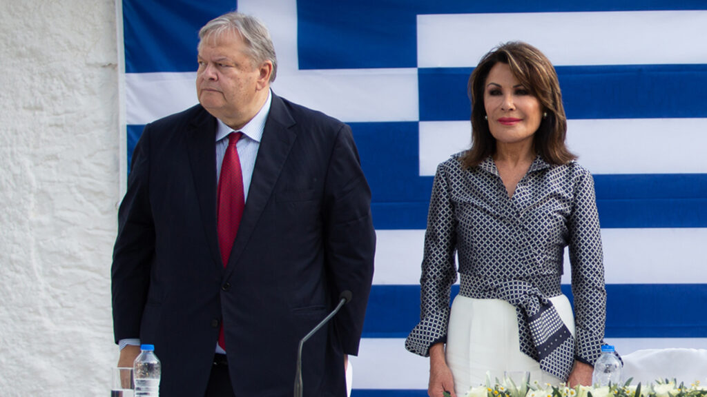 «Η μπαλάντα των Ολυμπιακών Αγώνων»: Σήμερα η παρουσίαση του βιβλίου του Γ. Λακόπουλου με Βενιζέλο και Αγγελοπούλου