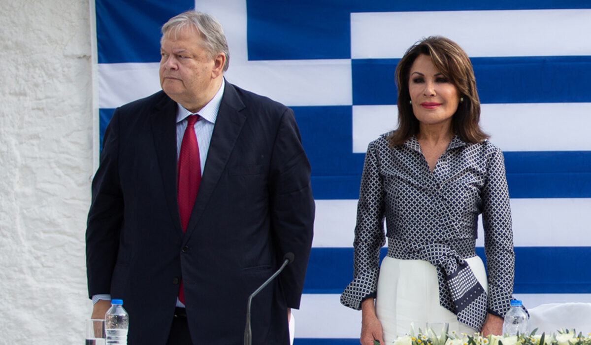 «Η μπαλάντα των Ολυμπιακών Αγώνων»: Σήμερα η παρουσίαση του βιβλίου του Γ. Λακόπουλου με Βενιζέλο και Αγγελοπούλου