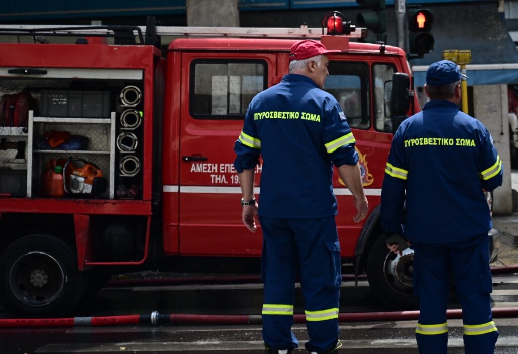 Καίγεται διαμέρισμα στην Κυψέλη – Στο σημείο η πυροσβεστική