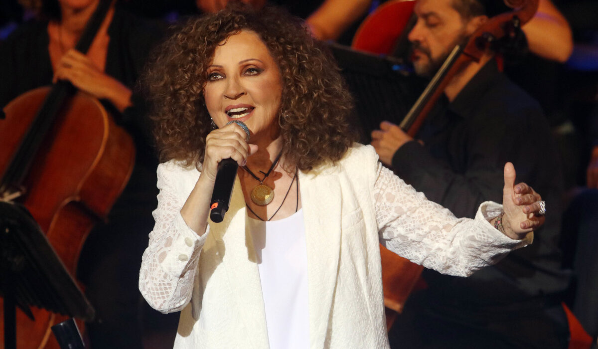 Η Γλυκερία εκτός της συναυλίας - αφιέρωμα για τον Μίκη Θεοδωράκη