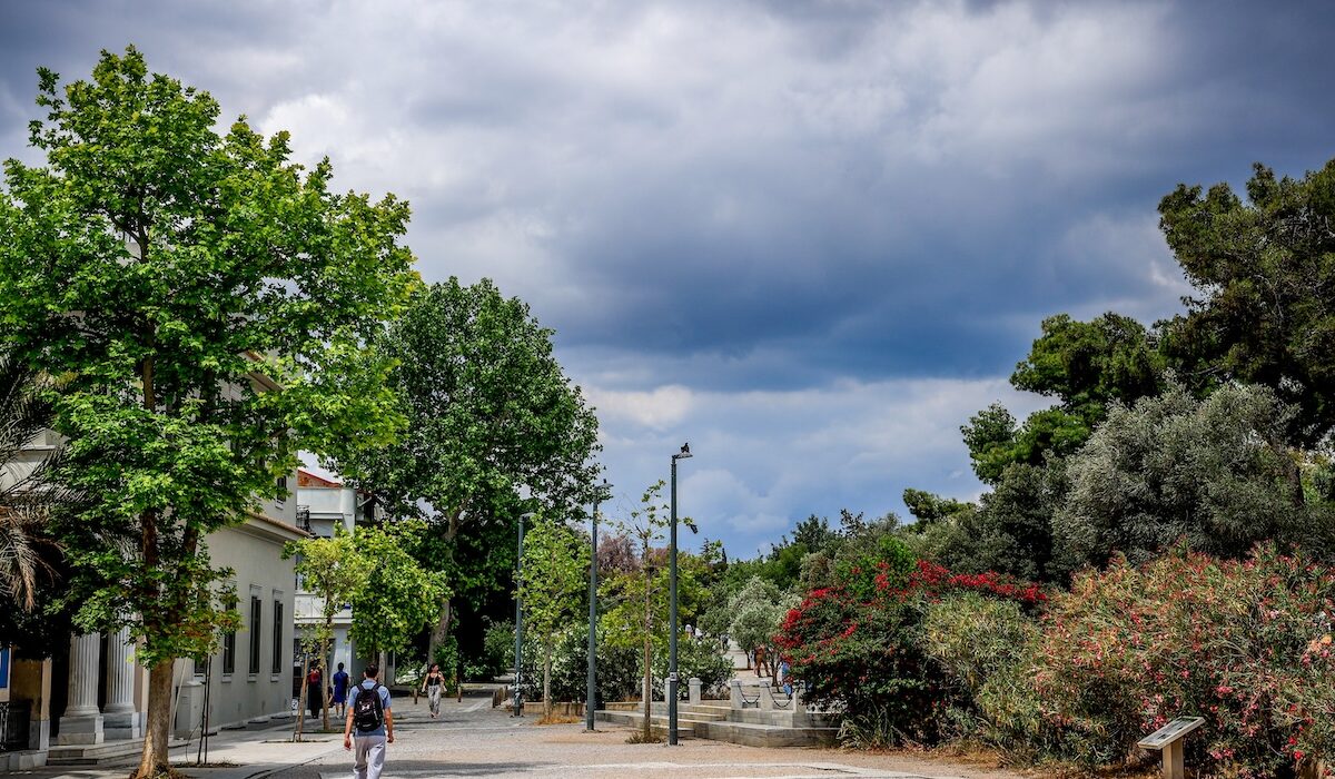 Καιρός Αθήνα Συννεφιά Άνοιξη