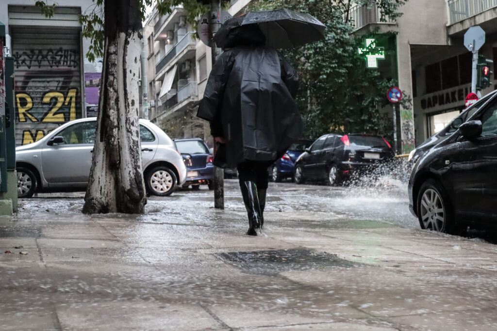 Κακοκαιρία: Έρχονται ισχυρές καταιγίδες λέει ο Μαρουσάκης