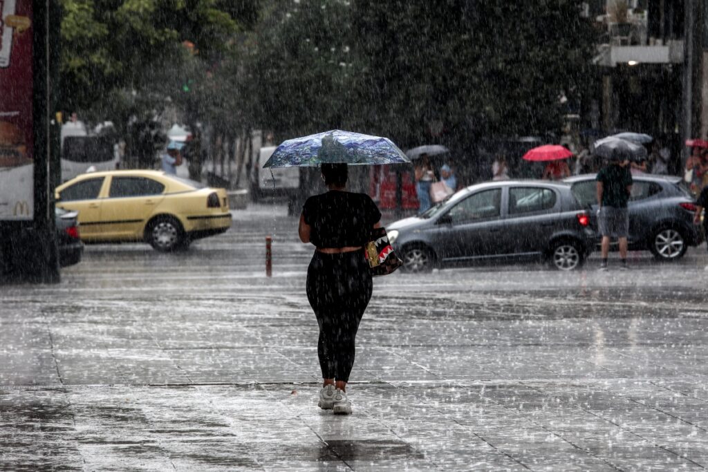 Νέο έκτακτο δελτίο από την ΕΜΥ – Προειδοποιεί για καταιγίδες σε 8 περιοχές τις επόμενες ώρες