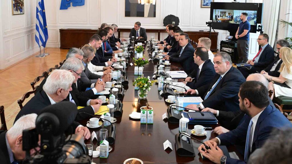 Συνάντηση Μητσοτάκη με τους 13 Περιφερειάρχες στο Μέγαρο Μαξίμου – Η ατζέντα των θεμάτων