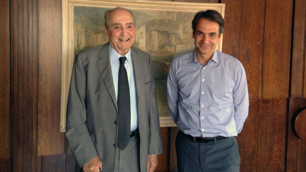 Κ. Μητσοτάκης: Η ανάρτηση για τα 8 χρόνια από τον θάνατο του πατέρα του - «Πάντα παρών»