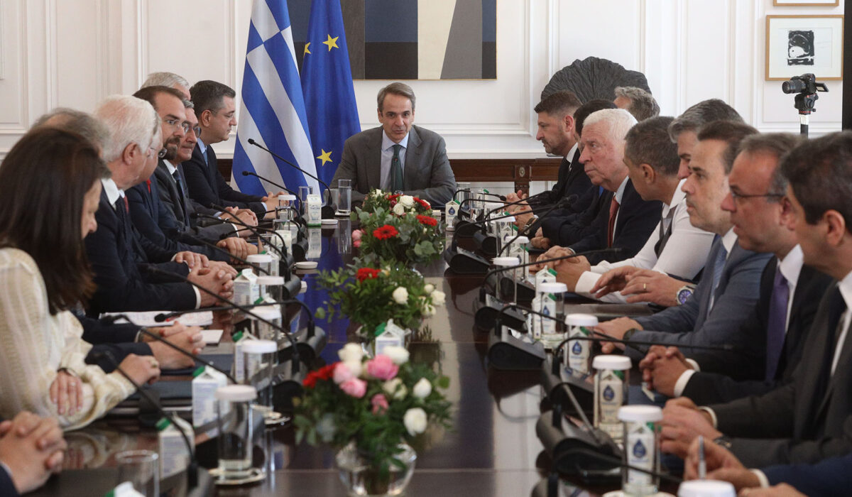 Συνάντηση Μητσοτάκη με τους Περιφερειάρχες