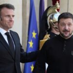 Ο Εμανουέλ Μακρόν με τον Βολοντίμιρ Ζελενσκι