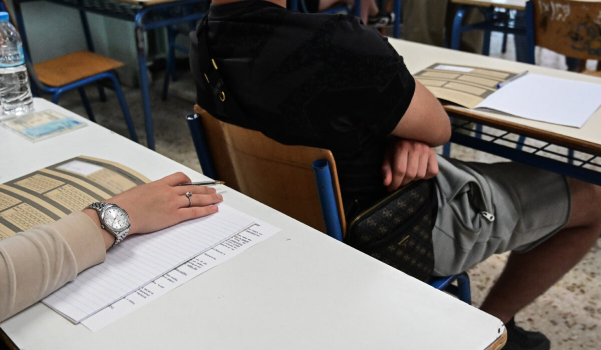 Έκθεση: Ξεκινούν αύριο οι Πανελλήνιες 2025 για τα ΓΕΛ