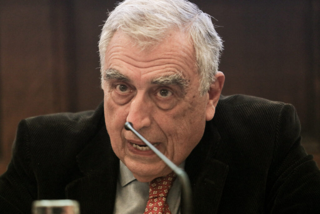 Αποχώρηση με αιχμές από τον Πρόεδρο της Αρχής Προστασίας Δεδομένων Κ. Μενουδάκο – Η «πικρή αλήθεια»