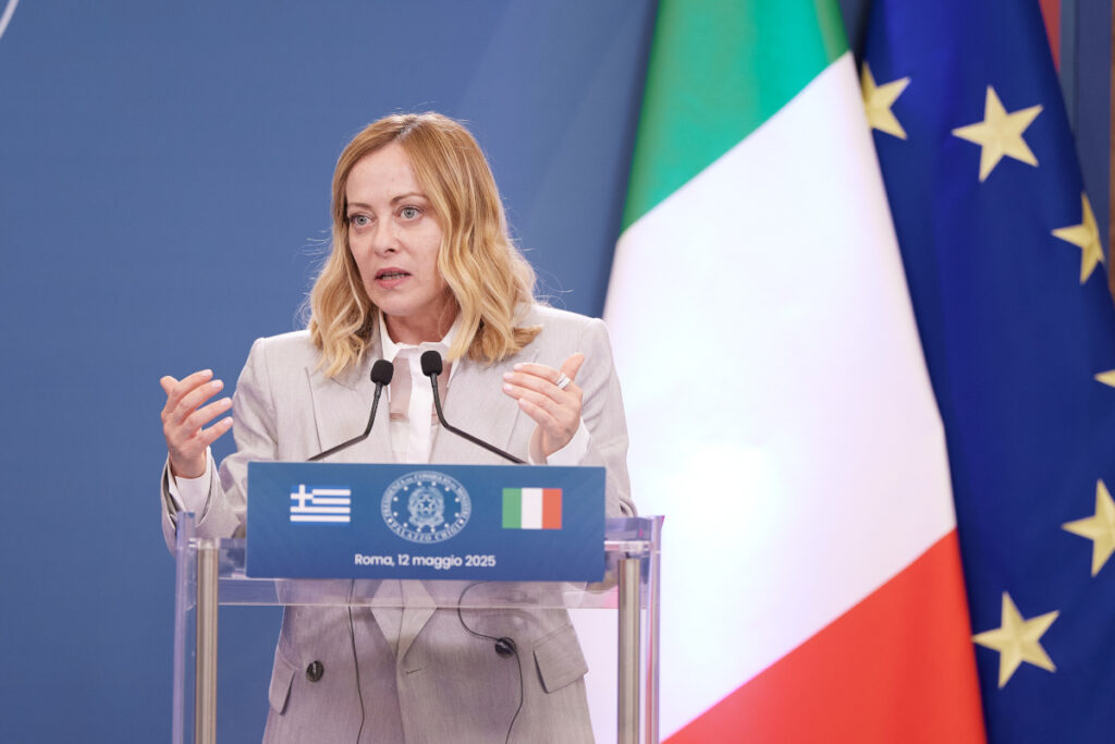 Ιταλία: Καθηγητής πήγε να αυτοκτονήσει μετά από ανάρτηση ακραίου μηνύματος για την κόρη της Μελόνι
