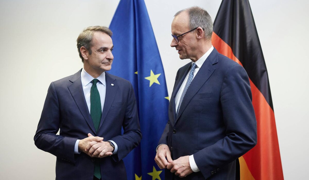 Συνάντηση Μητσοτάκη – Μερτς την Τρίτη στο Βερολίνο