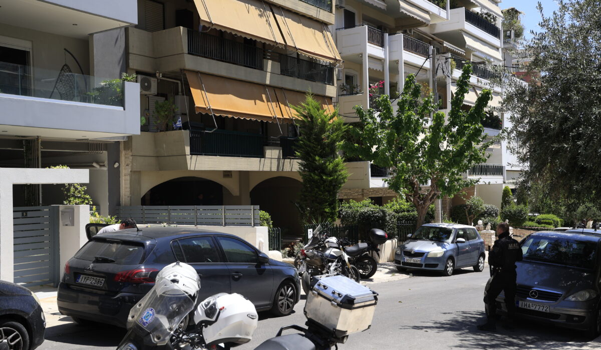 Δολοφονία στη Νέα Σμύρνη: Πατέρας σκότωσε τον γιό του - «Τι έκανα, τι έκανα» φώναζε