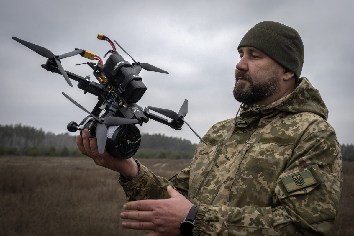 Νέο όπλο στον πόλεμος στην Ουκρανία, drone με οπτική ίνα