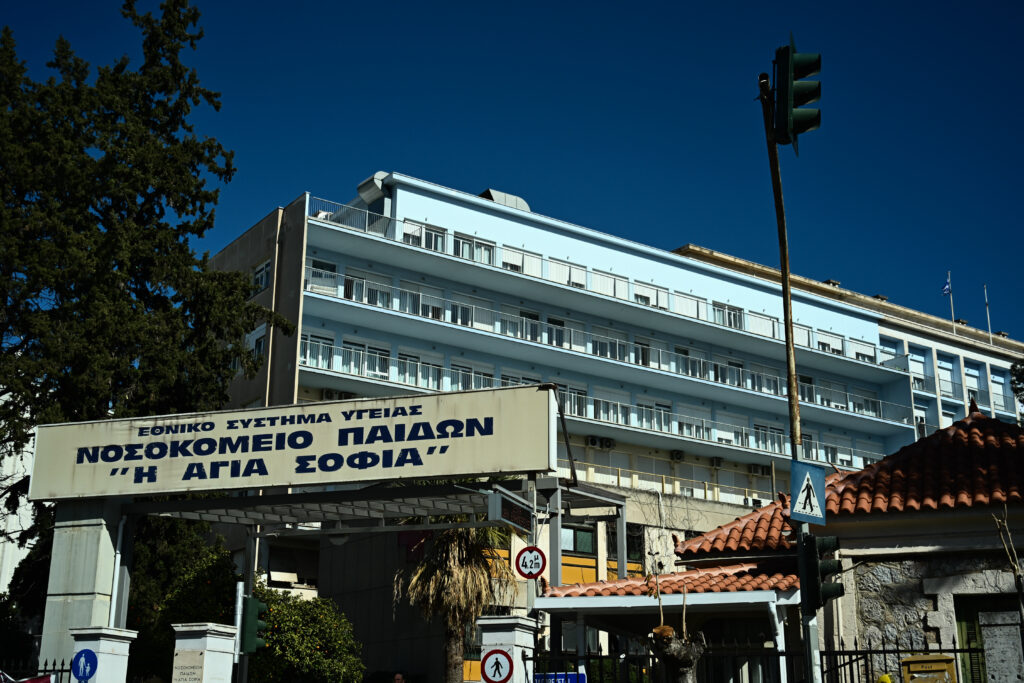 Θρήνος για την 7χρονη στην Καλλιθέα: 40 λεπτά πάλευαν οι γιατροί - «Δεν θα ξανά παίξω αυτό το παιχνίδι»