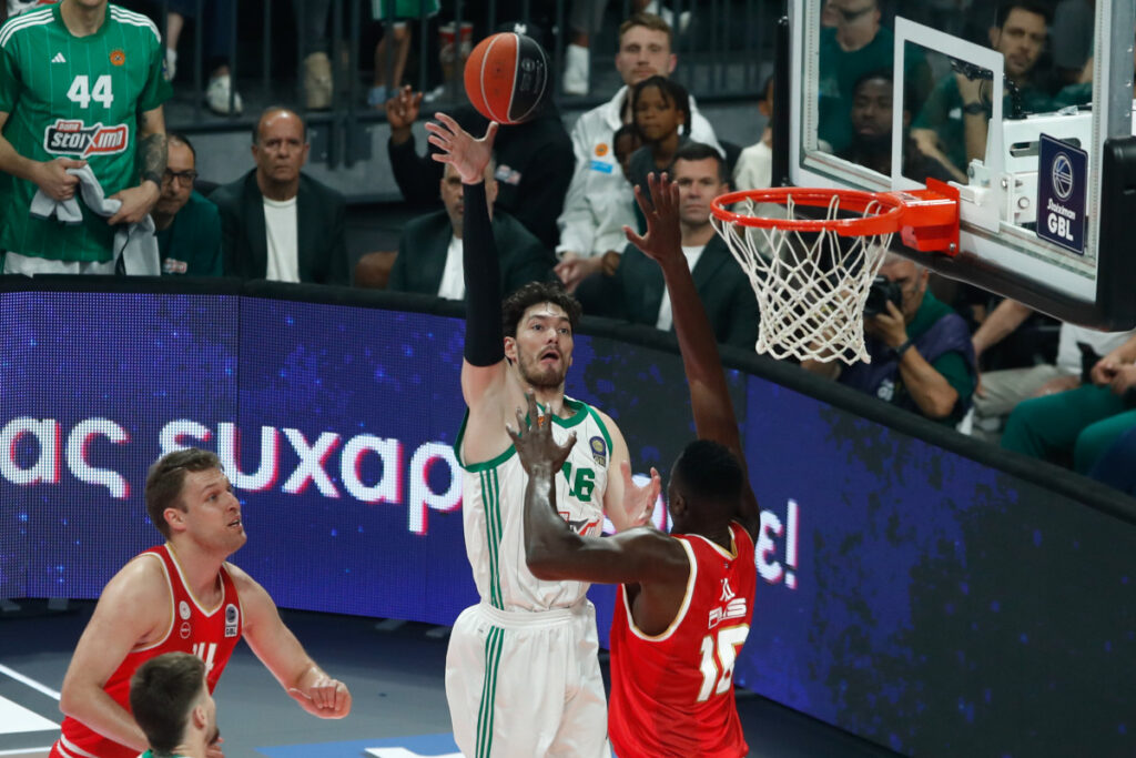 Παναθηναϊκός – Ολυμπιακός 80-68: Πρώτο «πράσινο» βήμα προς τον τίτλο