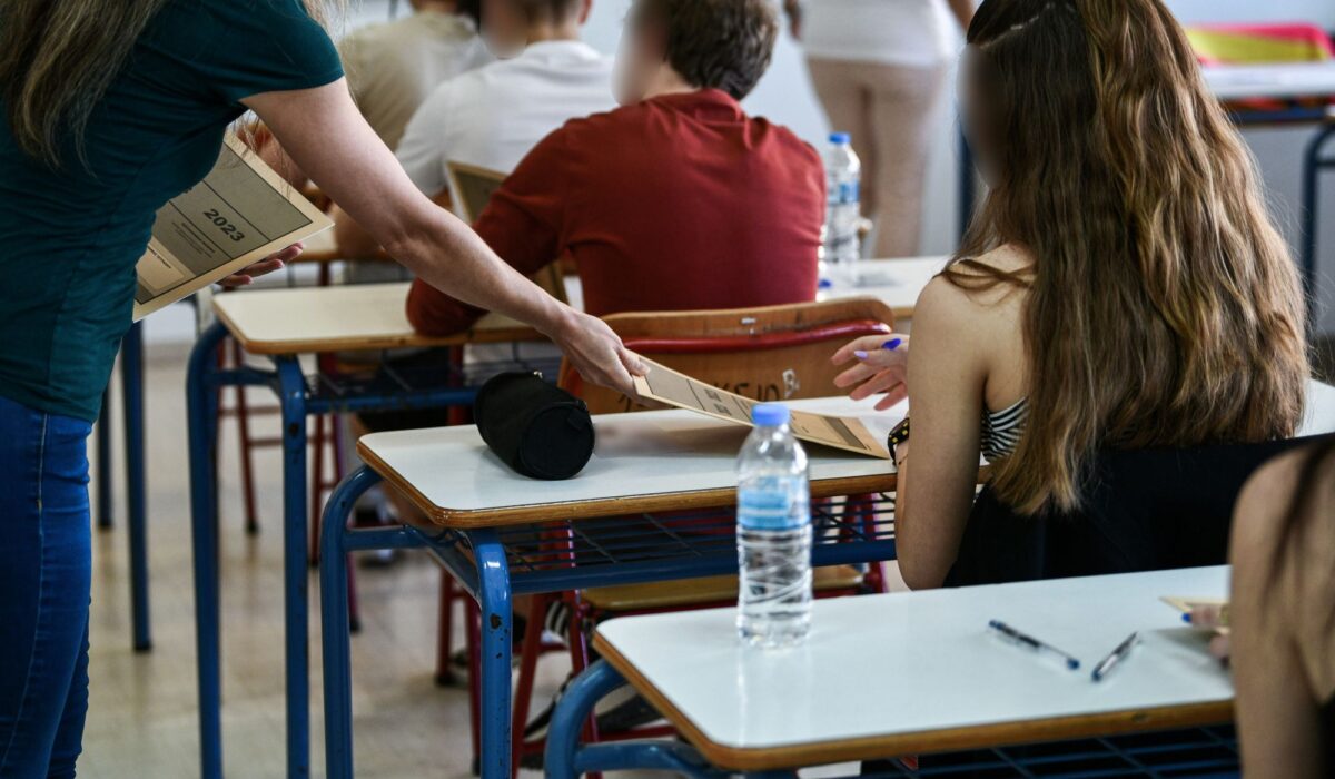 Πανελλήνιες 2025: Πρεμιέρα στα ΓΕΛ με Νεοελληνική Γλώσσα – Έκθεση