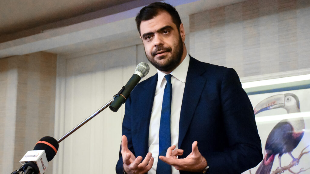 Διαψεύδει και ο Μαρινάκης τα περί απαγόρευσης ψησταριών στα πανηγύρια