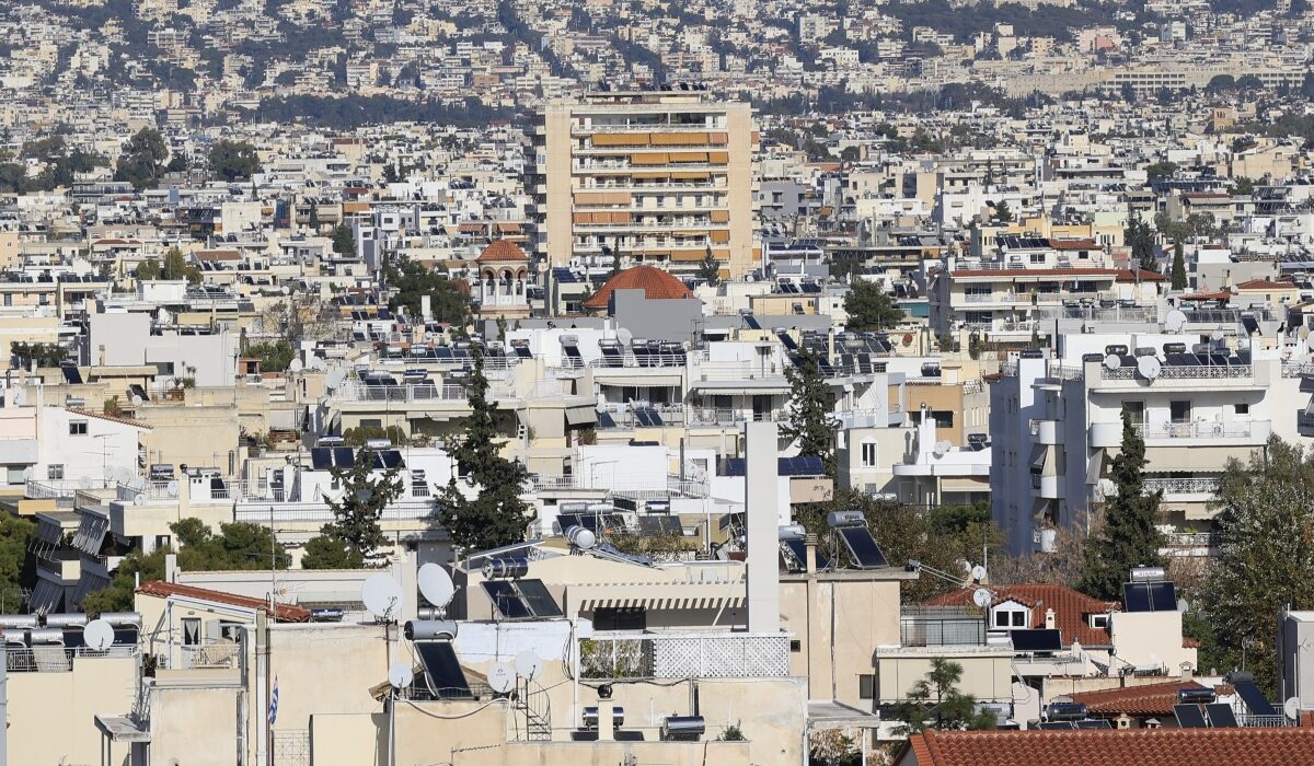 Τι «παίζει» με τον ΕΝΦΙΑ: Από την κατάργηση, στις μειώσεις που θα ανακοινώσει στη ΔΕΘ ο Μητσοτάκης