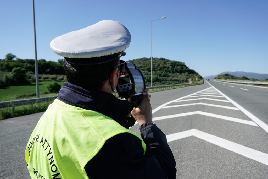 Άλλα κόλπα από την Τροχαία – Αυτό είναι το νέο σούπερ ραντάρ