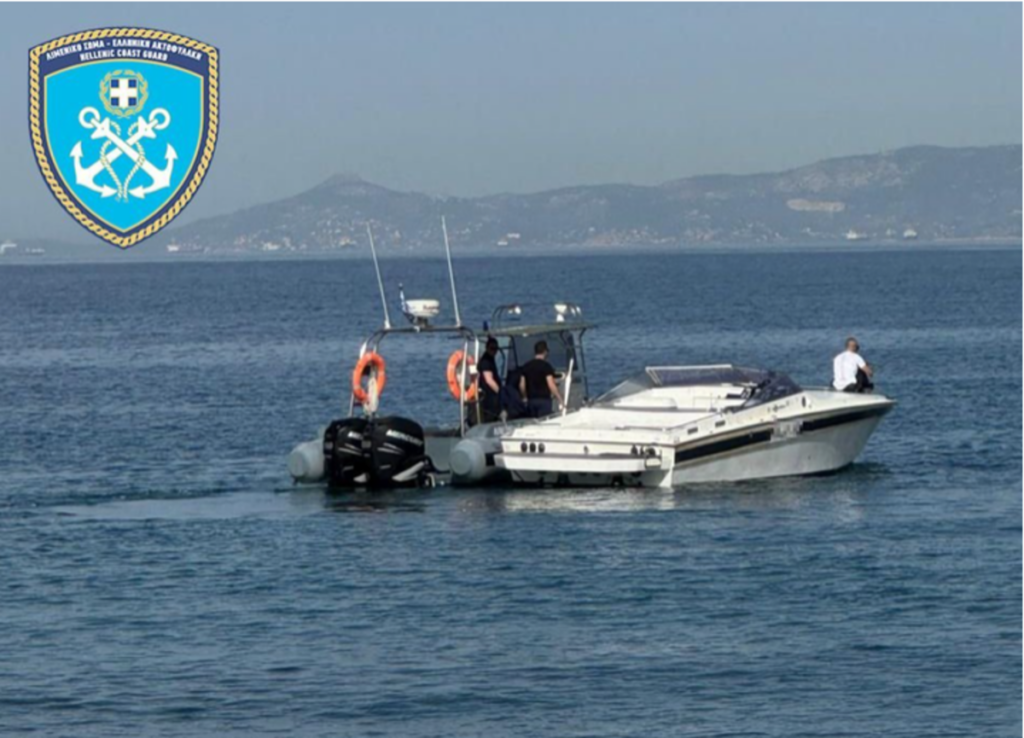 Οι «γρίφοι» για το σκάφος-«φάντασμα» με τα 200 κιλά ναρκωτικών αξίας 1,5 εκατ. ευρώ στη Γλυφάδα