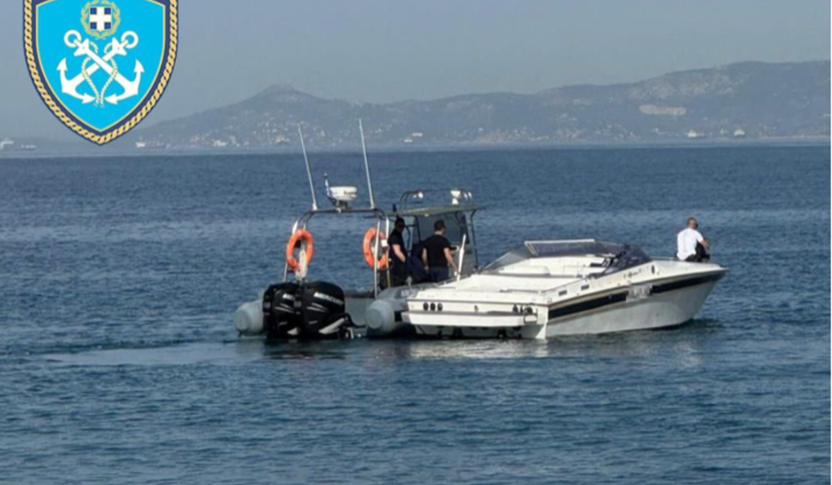 Οι «γρίφοι» για το σκάφος-«φάντασμα» με τα 200 κιλά ναρκωτικών αξίας 1,5 εκατ. ευρώ στη Γλυφάδα