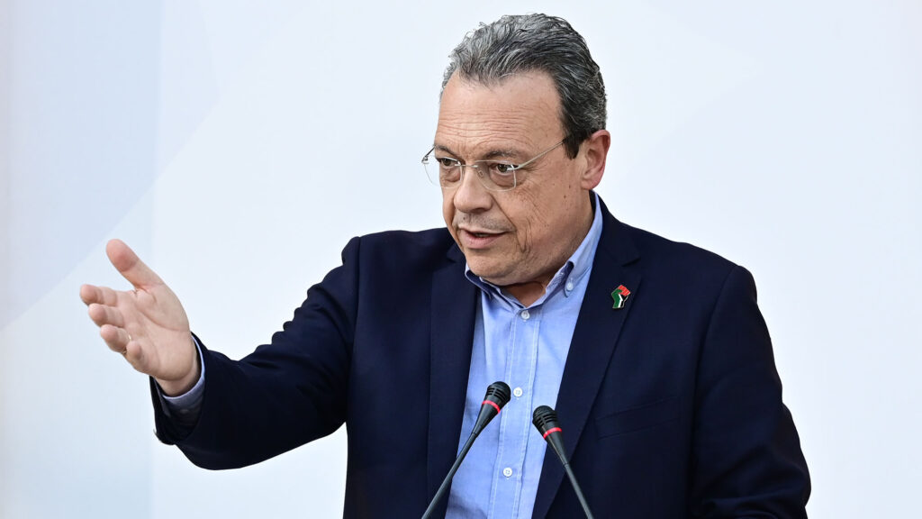 Ο Φάμελλος στηρίζει την προστασία της… βιοποικιλότητας