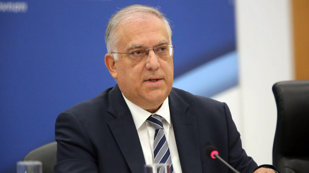 Θεοδωρικάκος: Αυστηρός έλεγχος στις ασφαλιστικές για καταχρηστικούς όρους και αθέμιτες πρακτικές