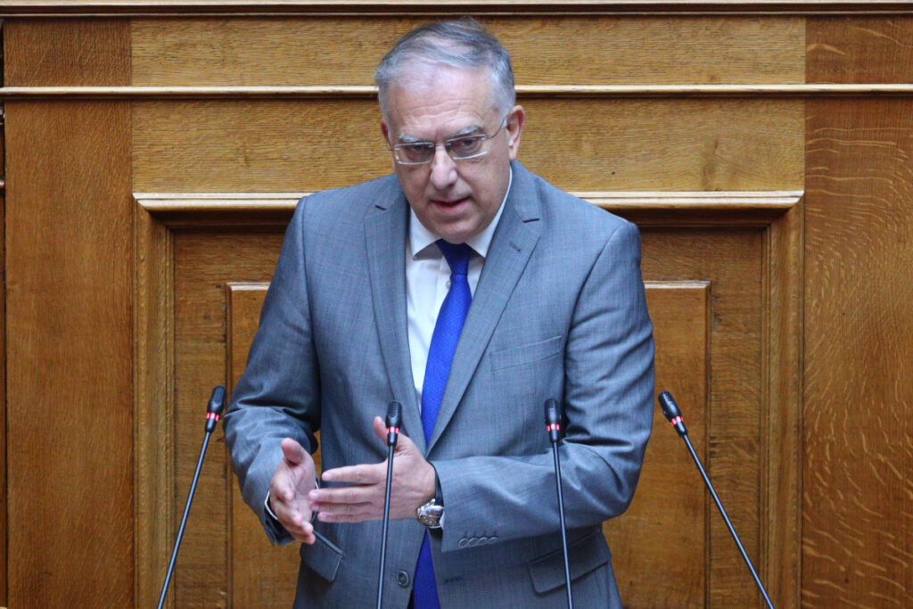 Τάκης Θεοδωρικάκος αναπτυξιακός νόμος