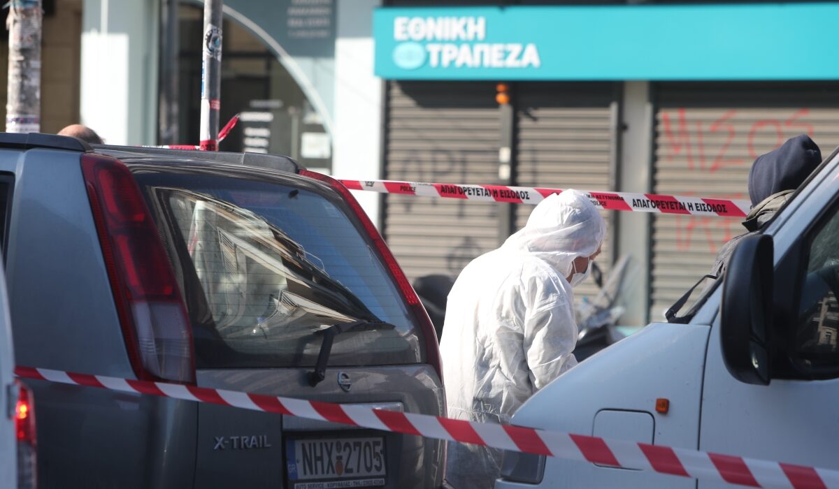 Έκρηξη στη Θεσσαλονίκη: Η Αντιτρομοκρατική στις έρευνες – Ψάχνουν τον «μάγειρα» της βόμβας, «μεταφορέας» η 38χρονη