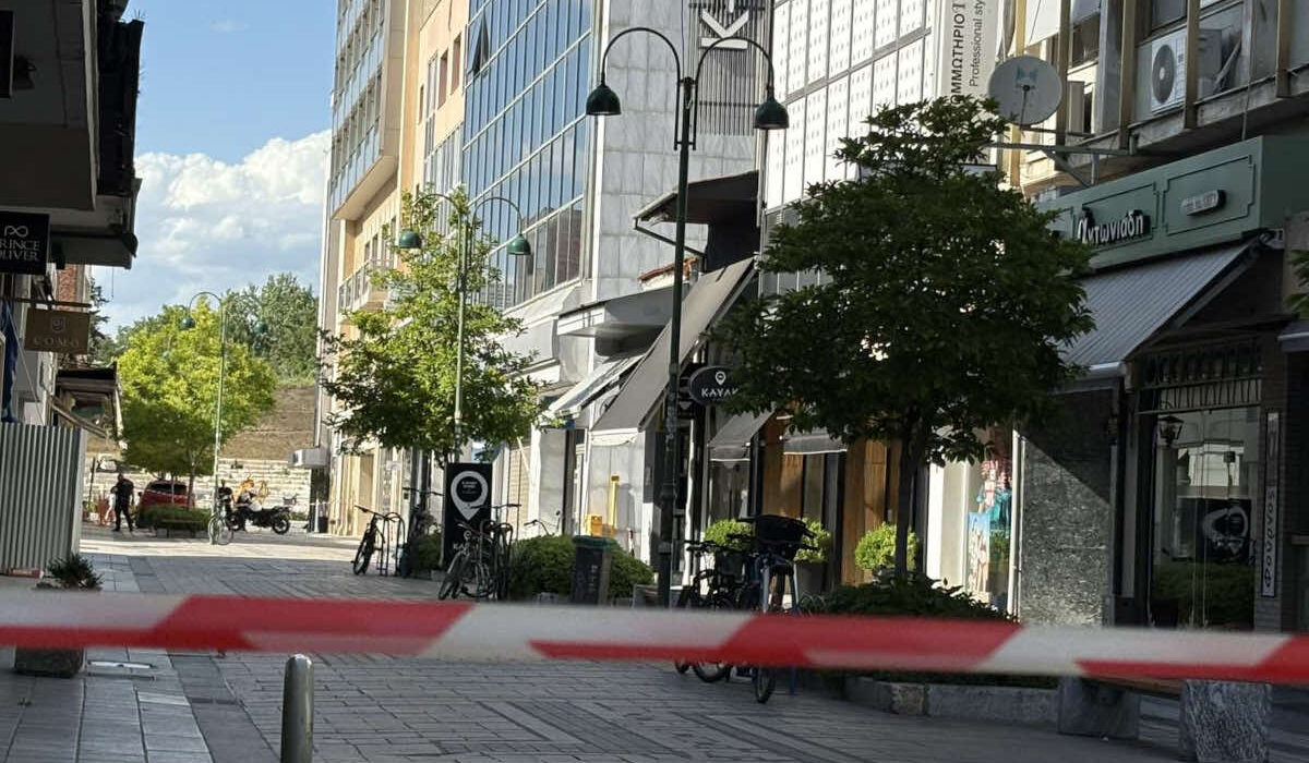 Τηλεφώνημα για βόμβα σε τράπεζα της Λάρισας – Αποκλείστηκαν τρεις περιοχές, αφού δεν αναφέρθηκε πού