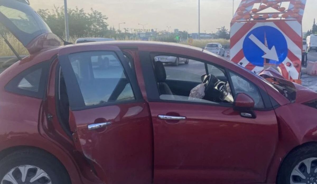 Θεσσαλονίκη: ΙΧ έπεσε σε προειδοποιητική πινακίδα – Ακρωτηριάστηκε εργάτης