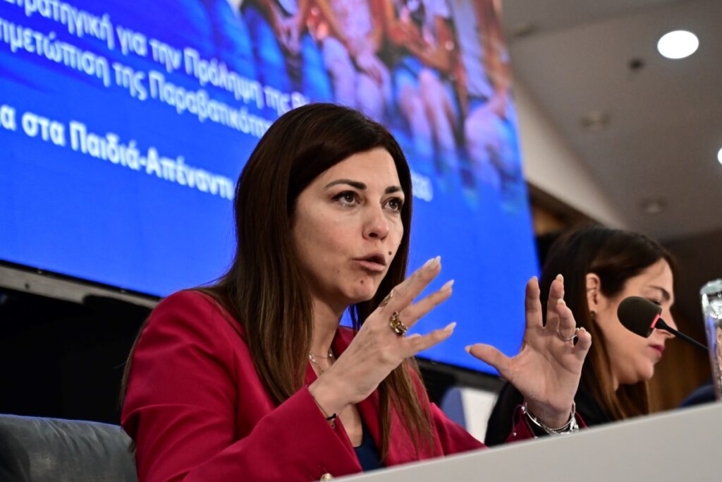 Ζαχαράκη: Αναστολή φοιτητικής ιδιότητας για 24 μήνες σε όσους συλλαμβάνονται για επεισόδια σε Πανεπιστήμια