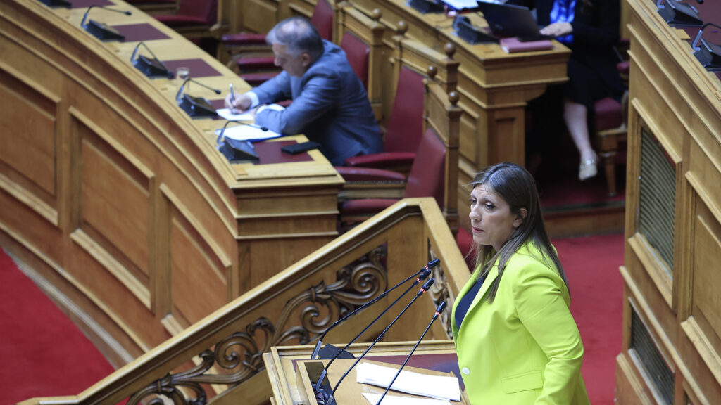 Κόντρα Θεοδωρικάκου – Κωνσταντοπούλου στη Βουλή και «καρφί» του υπ. Ανάπτυξης προς Κωνσταντινόπουλο