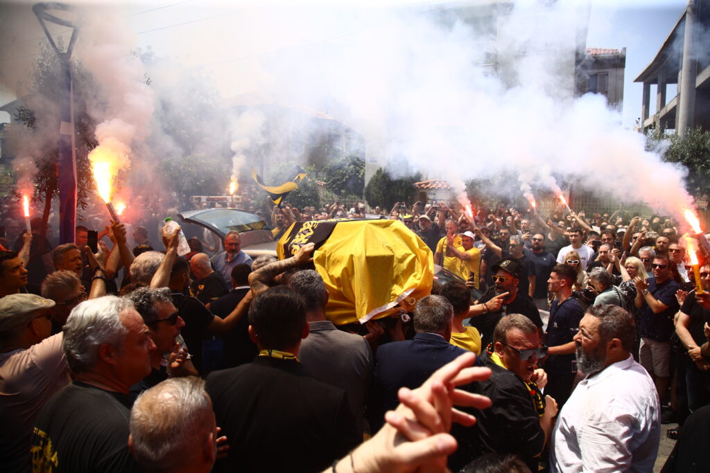 «Ήσουν και θα σαι πάντα εδώ»: Η ΑΕΚ αποχαιρέτησε τον Δημήτρη Χατζηχρήστο 8 «Ήσουν και θα σαι πάντα εδώ»: Η ΑΕΚ αποχαιρέτησε τον Δημήτρη Χατζηχρήστο